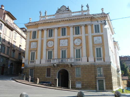 PalazzoMedolagoAlbani.JPG